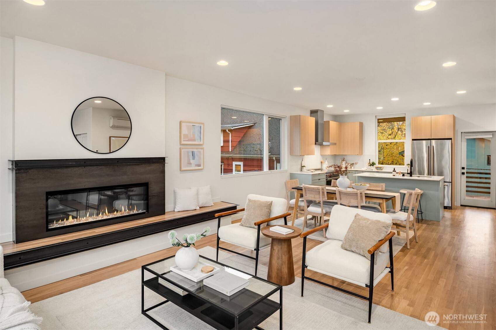 Seattle, WA 98117,7714 30th AVE NW #1