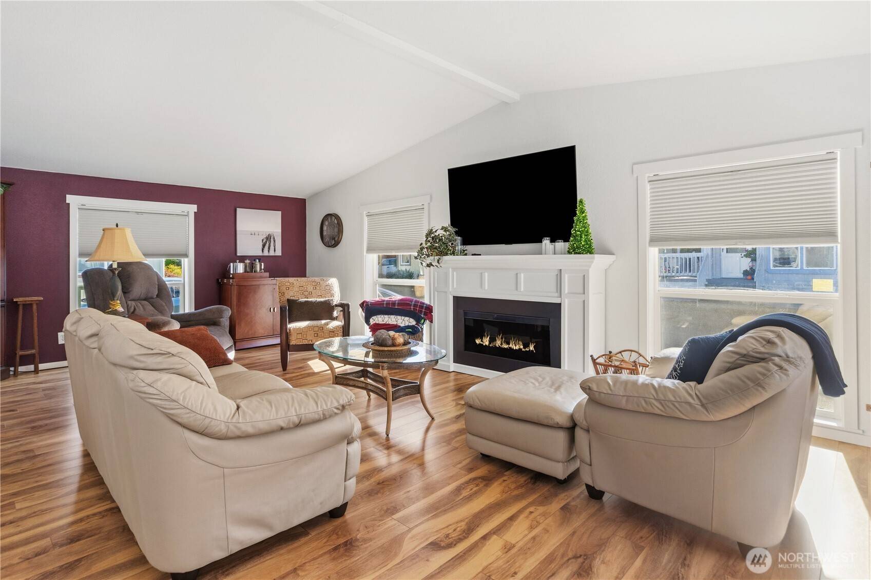 Bremerton, WA 98311,620 NE Saturn LN