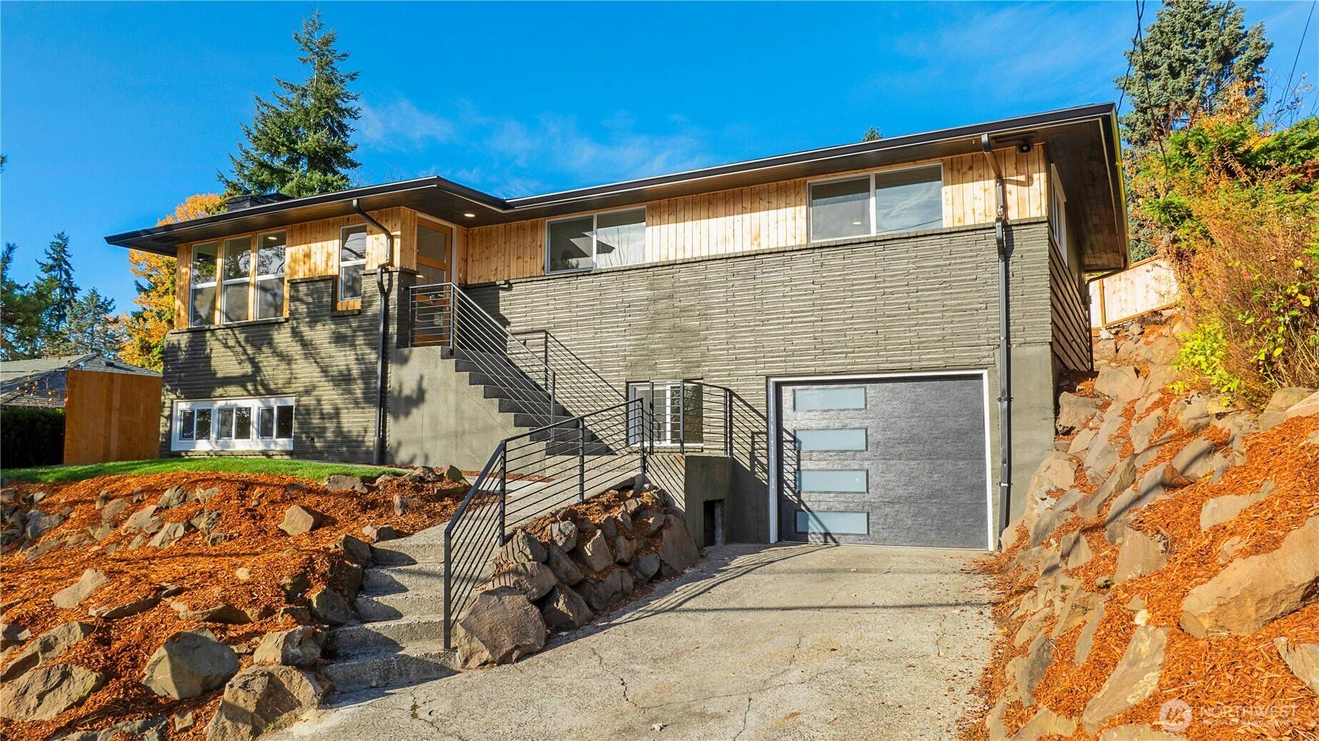 Seattle, WA 98118,5106 S Graham ST