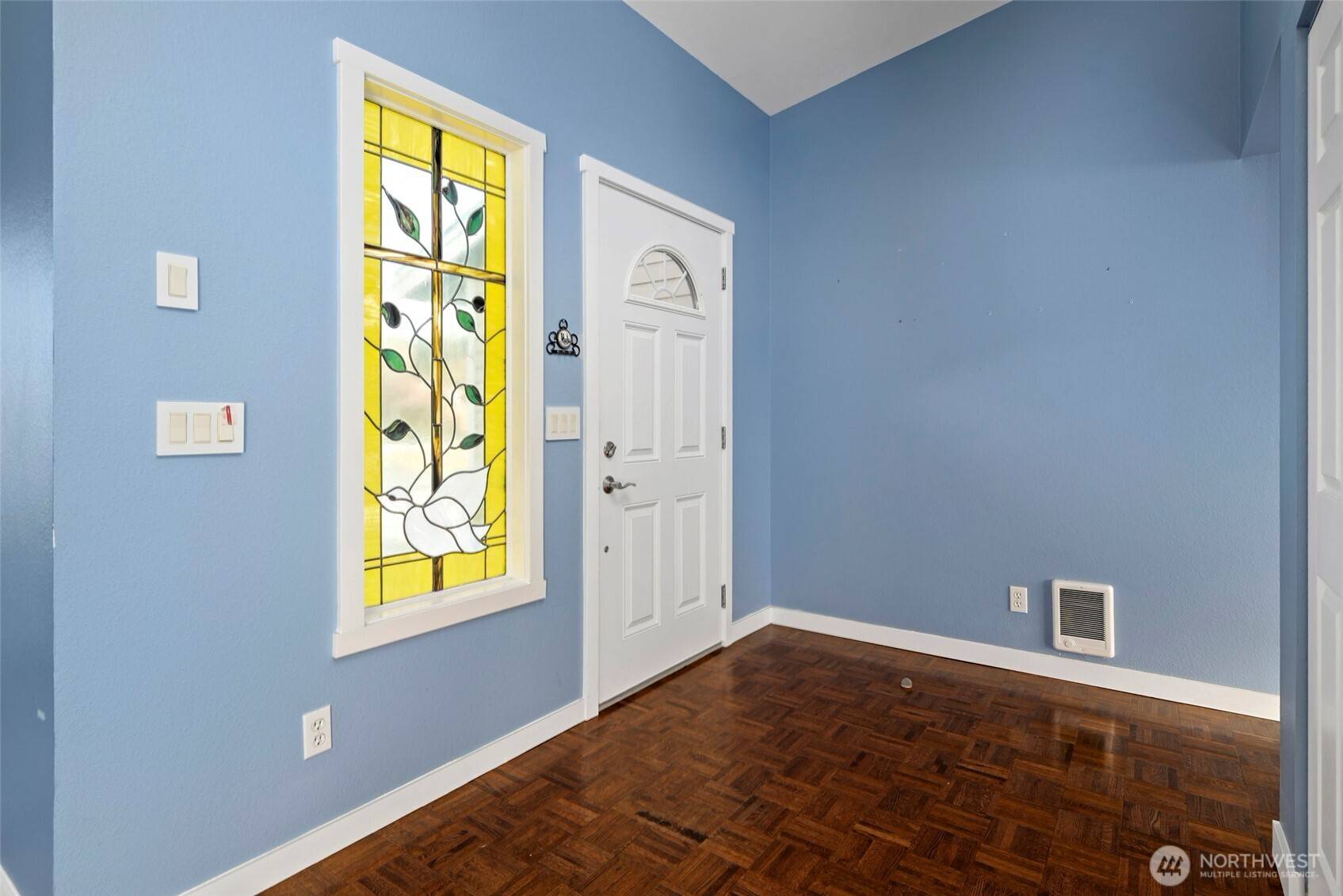 Coupeville, WA 98239,765 El Toro ST