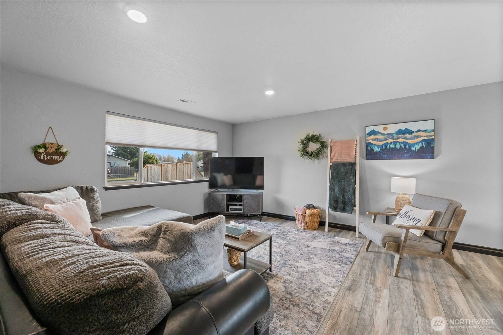 Enumclaw, WA 98022,2942 Sun Mountain DR