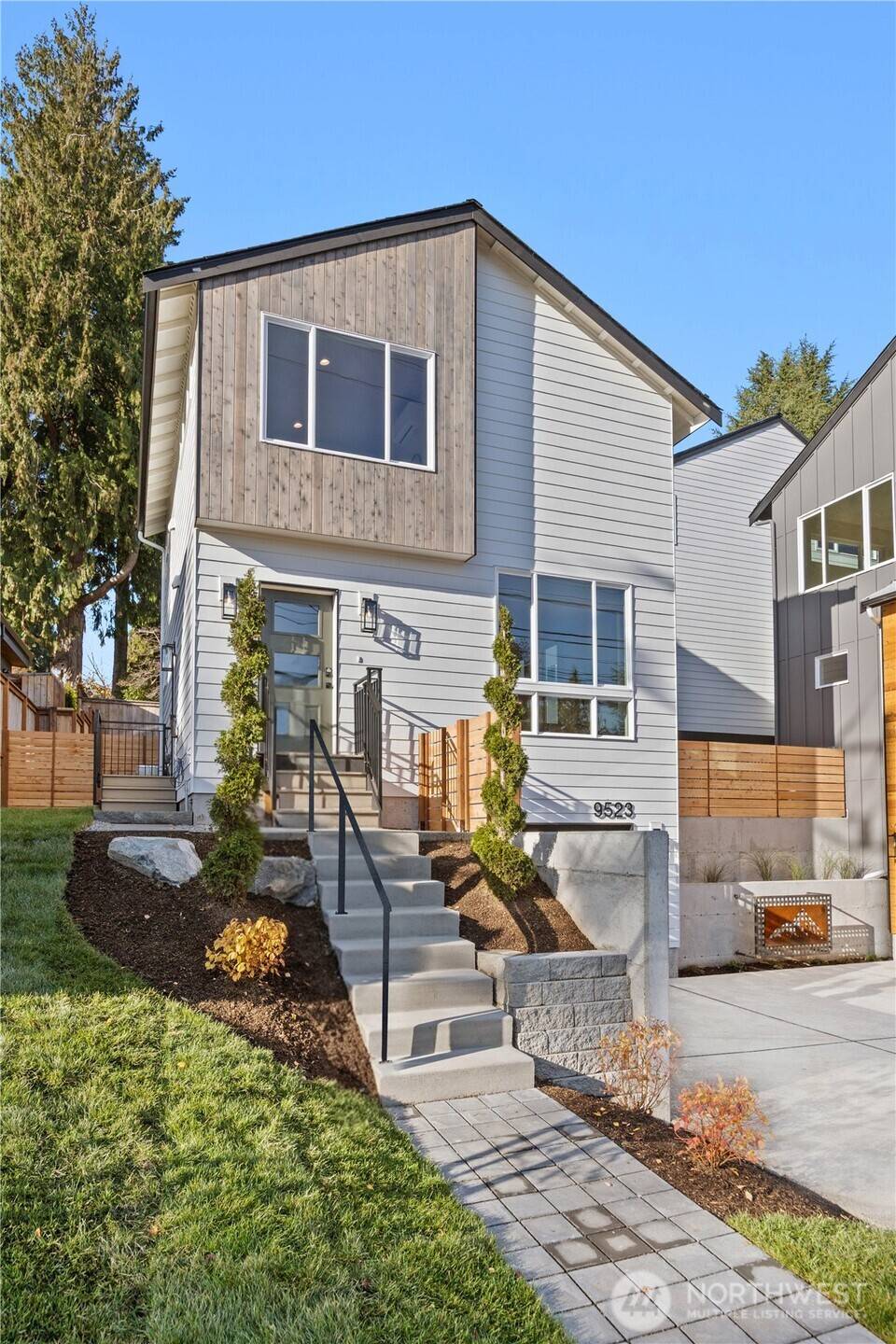 Seattle, WA 98115,9523 15th AVE NE