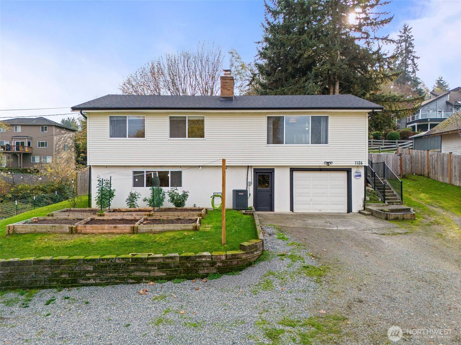 Puyallup, WA 98371,1126 19th AVE SW