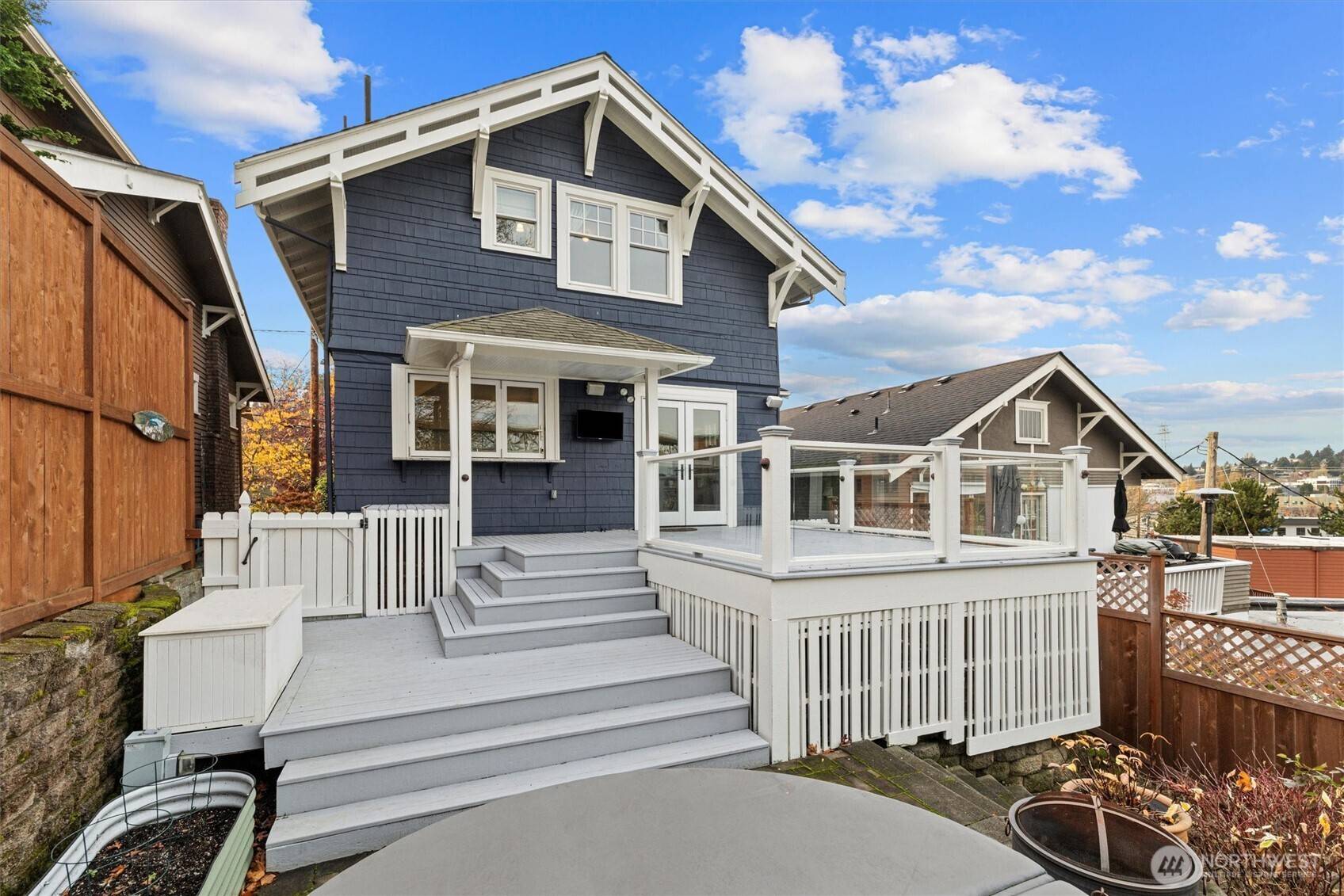 Seattle, WA 98109,2912 3rd AVE N