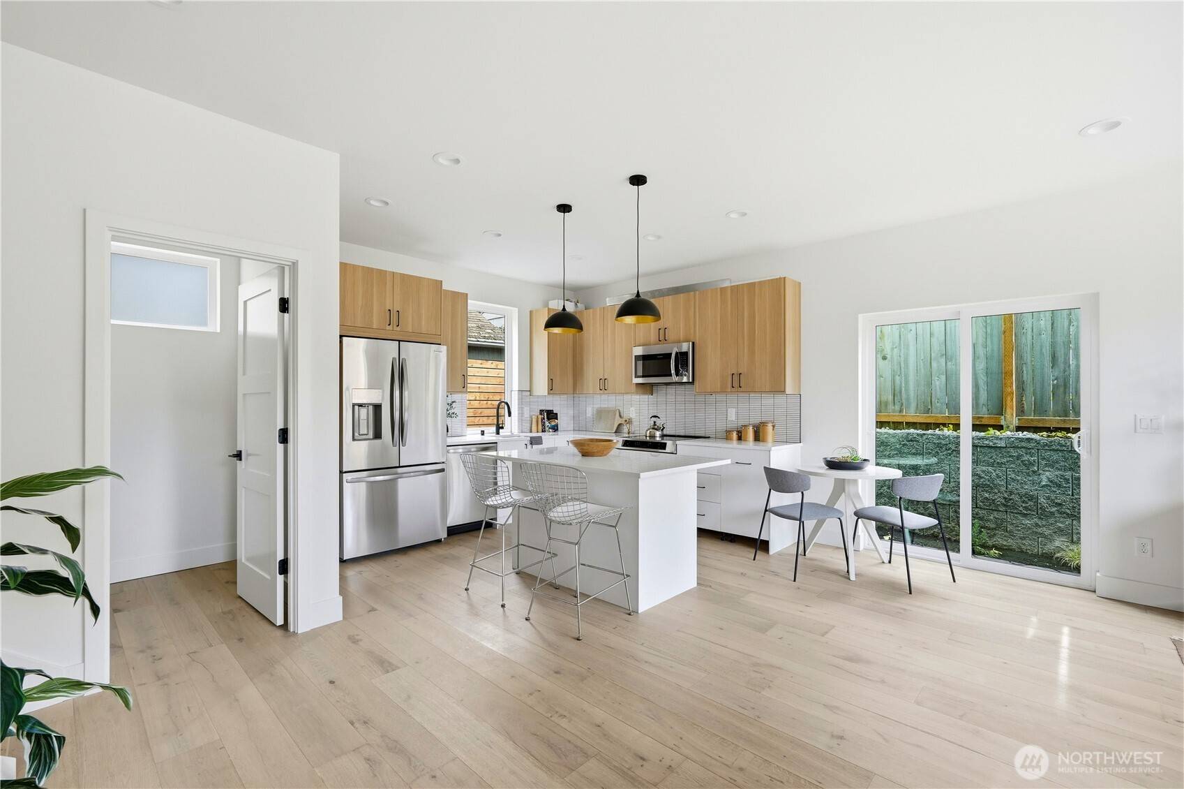 Seattle, WA 98126,7554 39th AVE SW