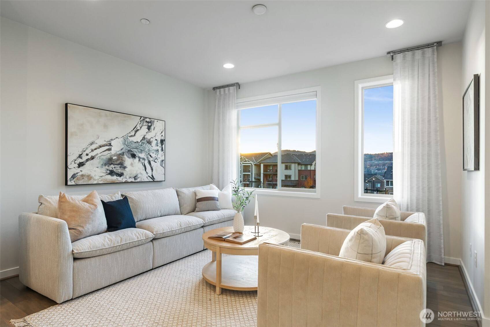 Issaquah, WA 98029,960 6th Walk NE