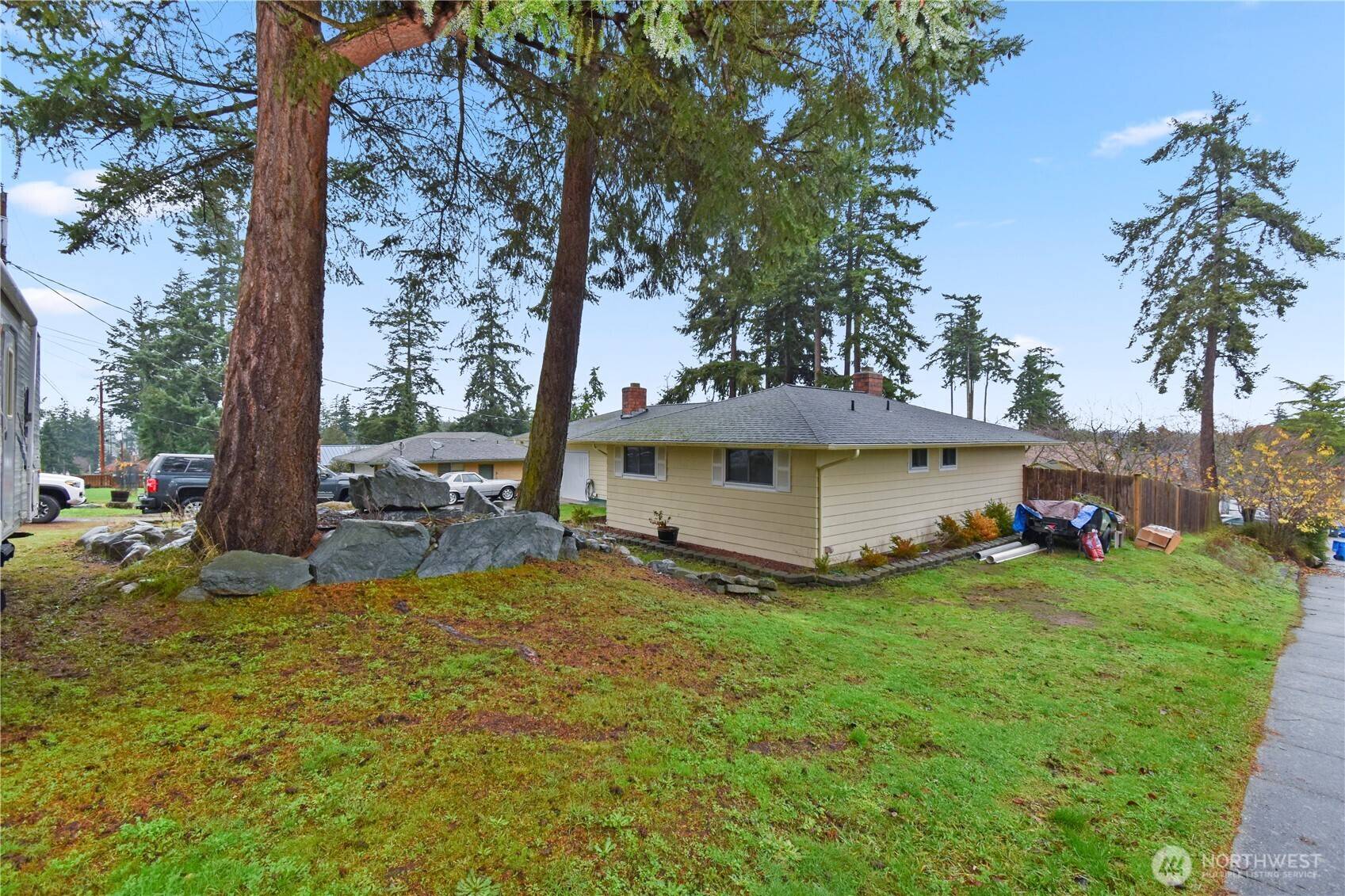 Oak Harbor, WA 98277,2492 Olympic DR