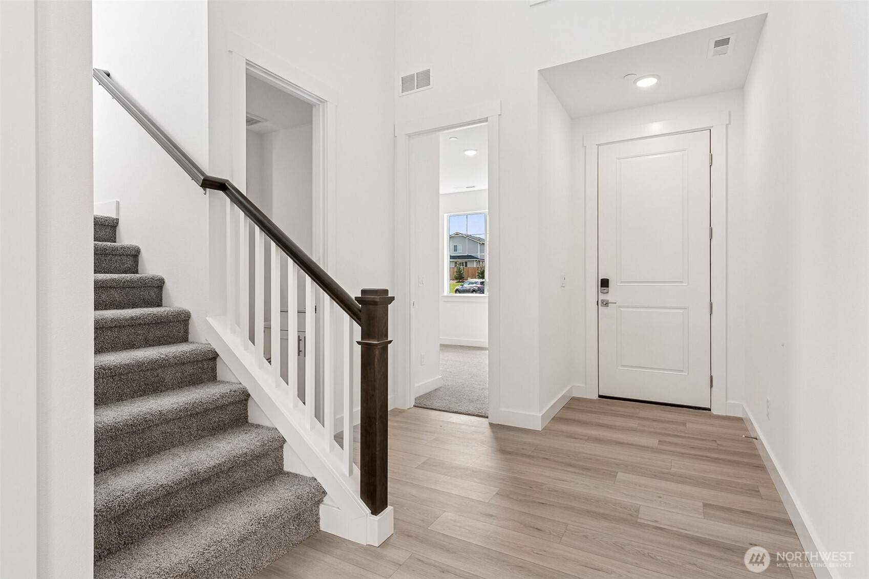 Milton, WA 98354,2207 Oak Court #8