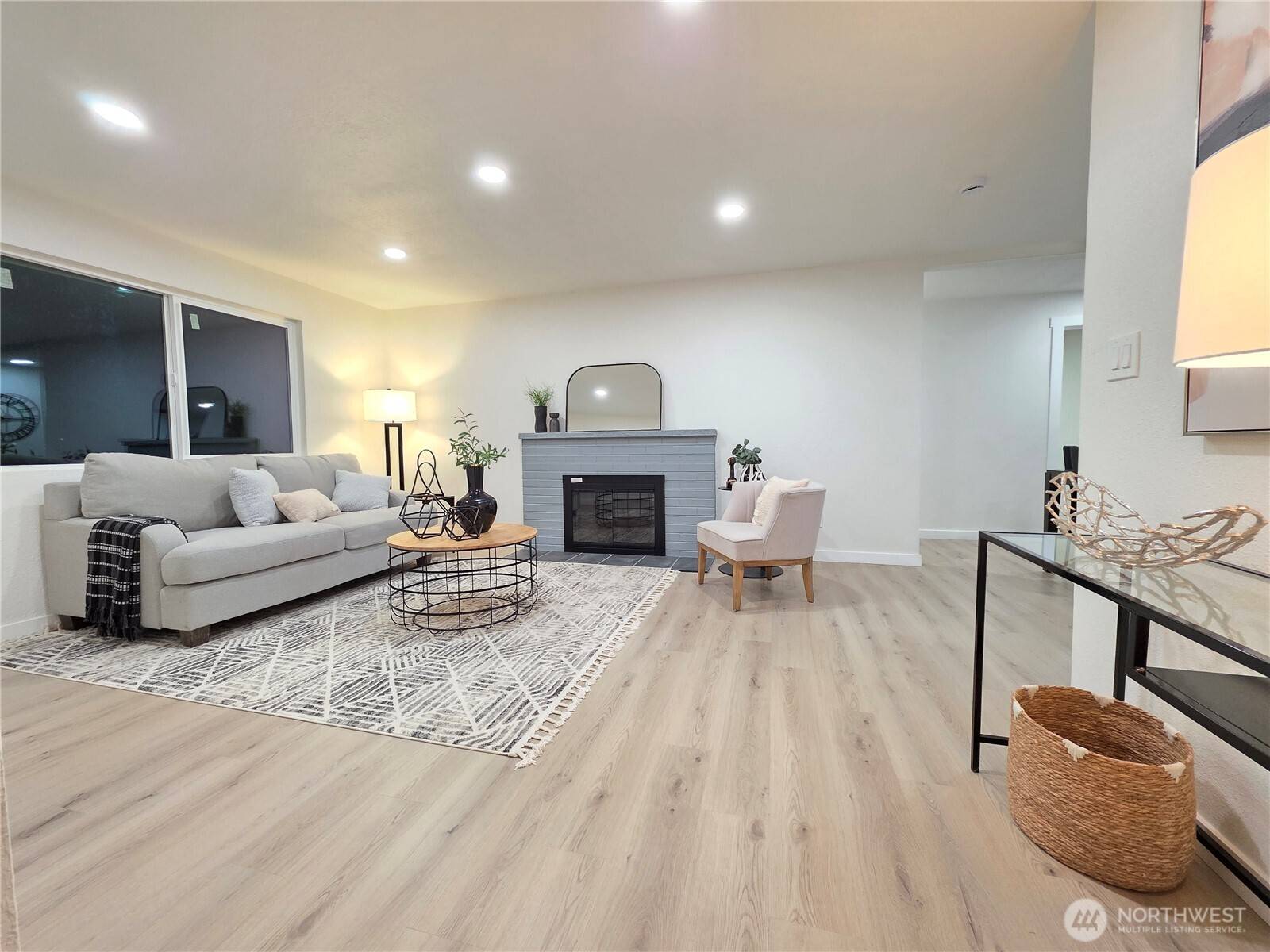 Kent, WA 98032,28202 85th AVE S