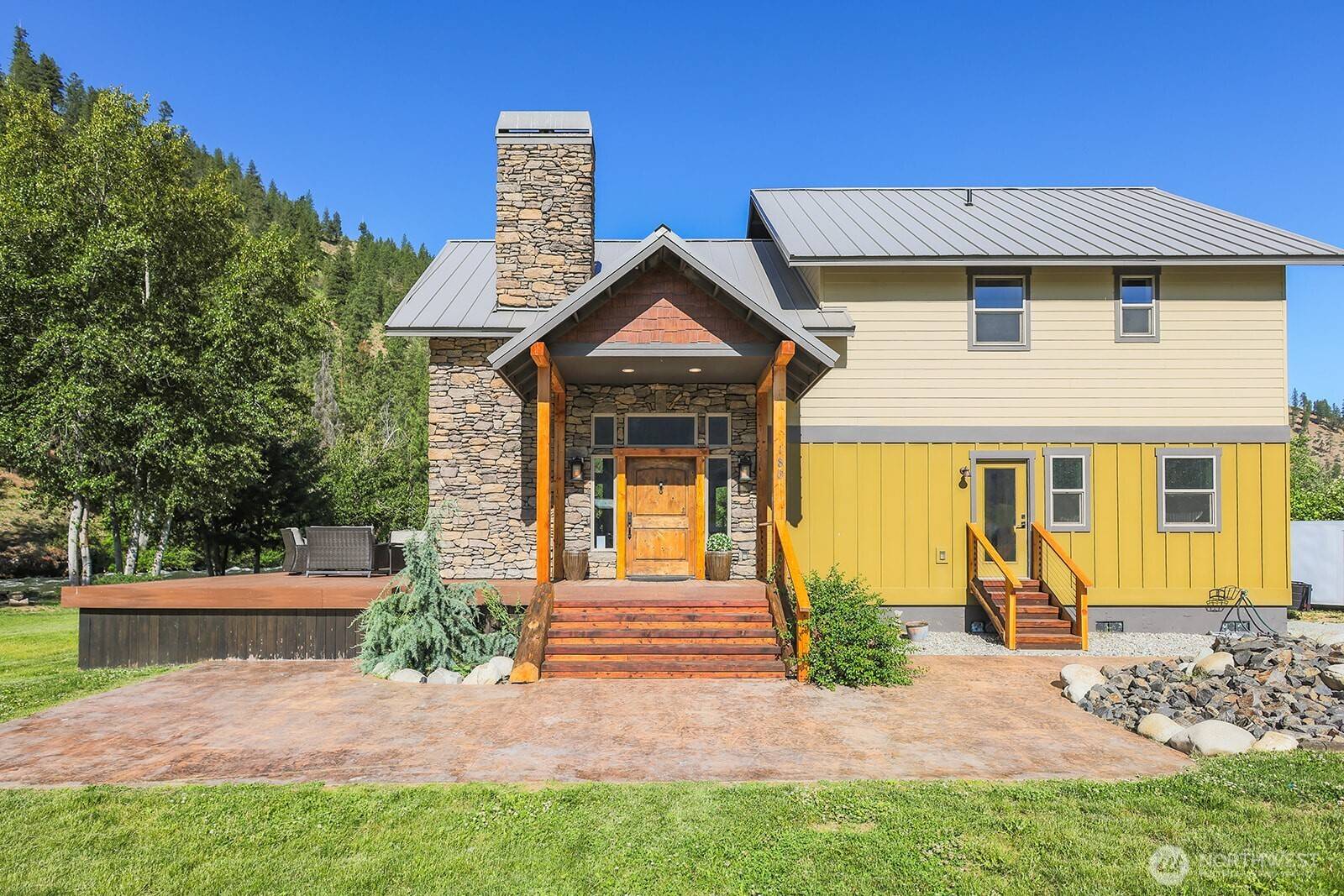 Entiat, WA 98822,180 Country River LN