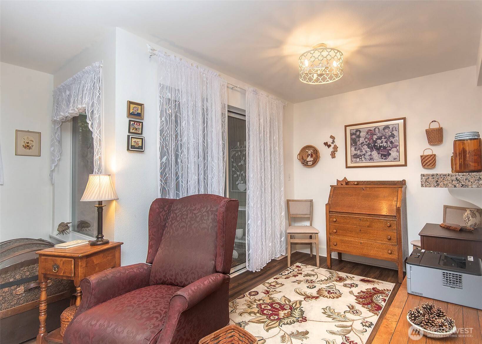 Seattle, WA 98133,300 N 130th ST #4104