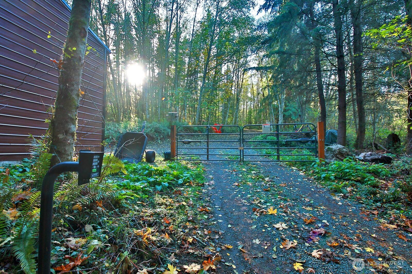 Clinton, WA 98236,6903 Heggenes RD