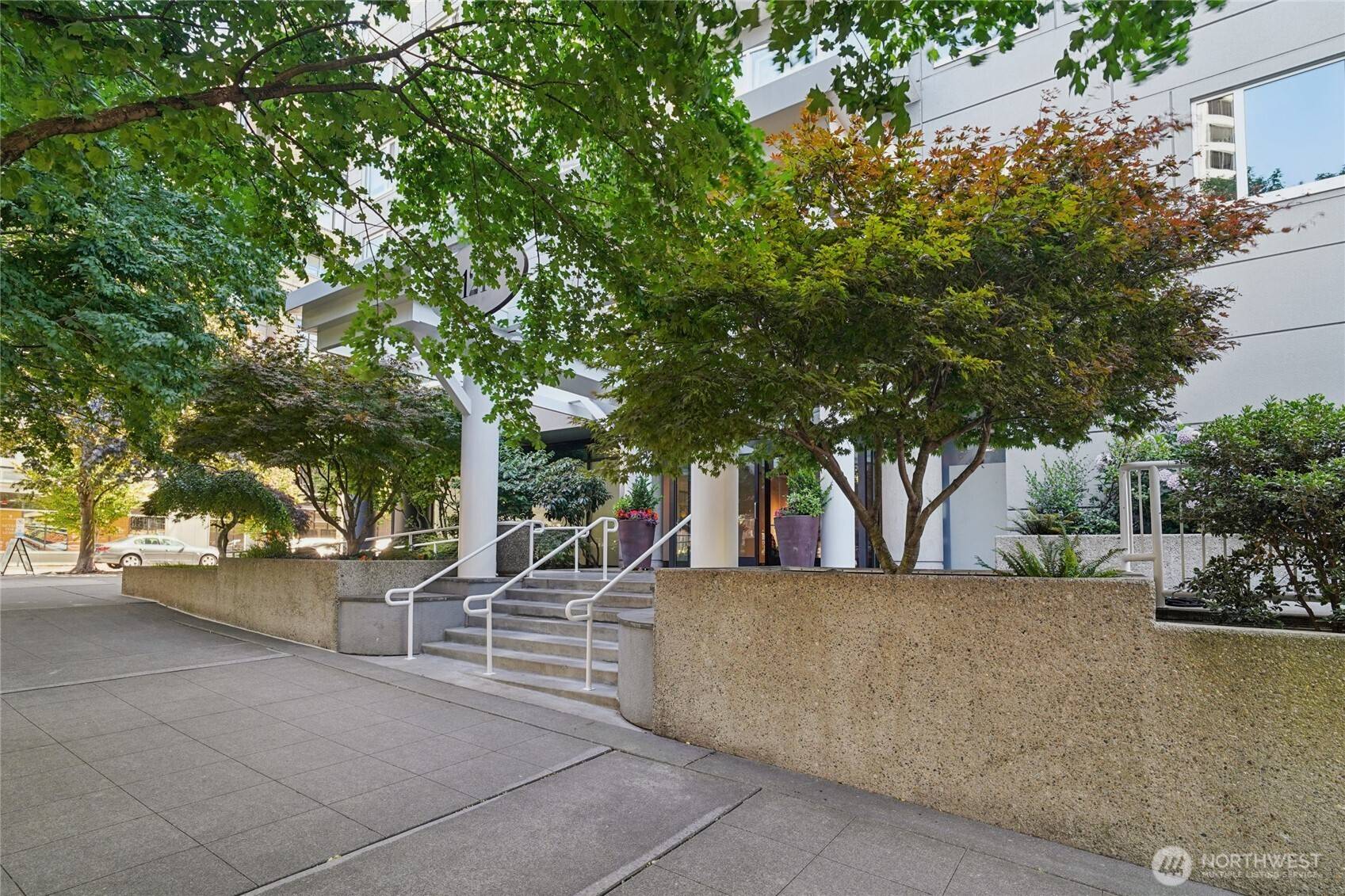 Seattle, WA 98121,121 Vine ST #402