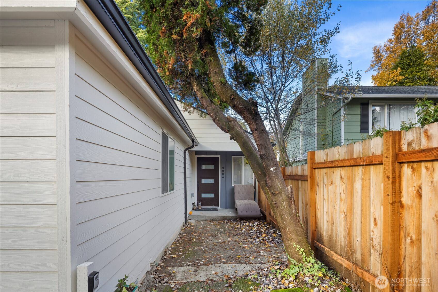 Seattle, WA 98125,900 NE 105th St