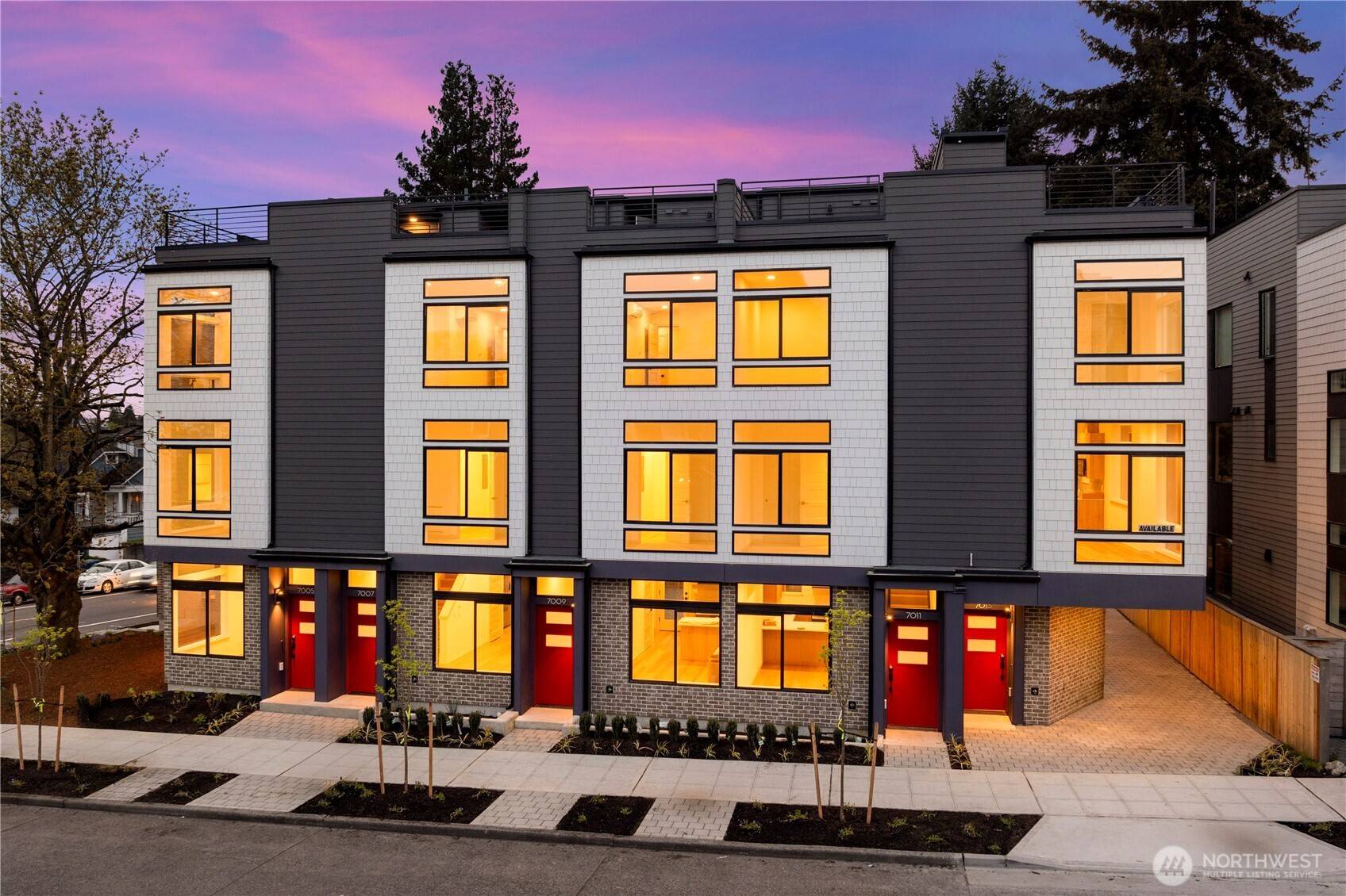 Seattle, WA 98115,7005 9th AVE NE