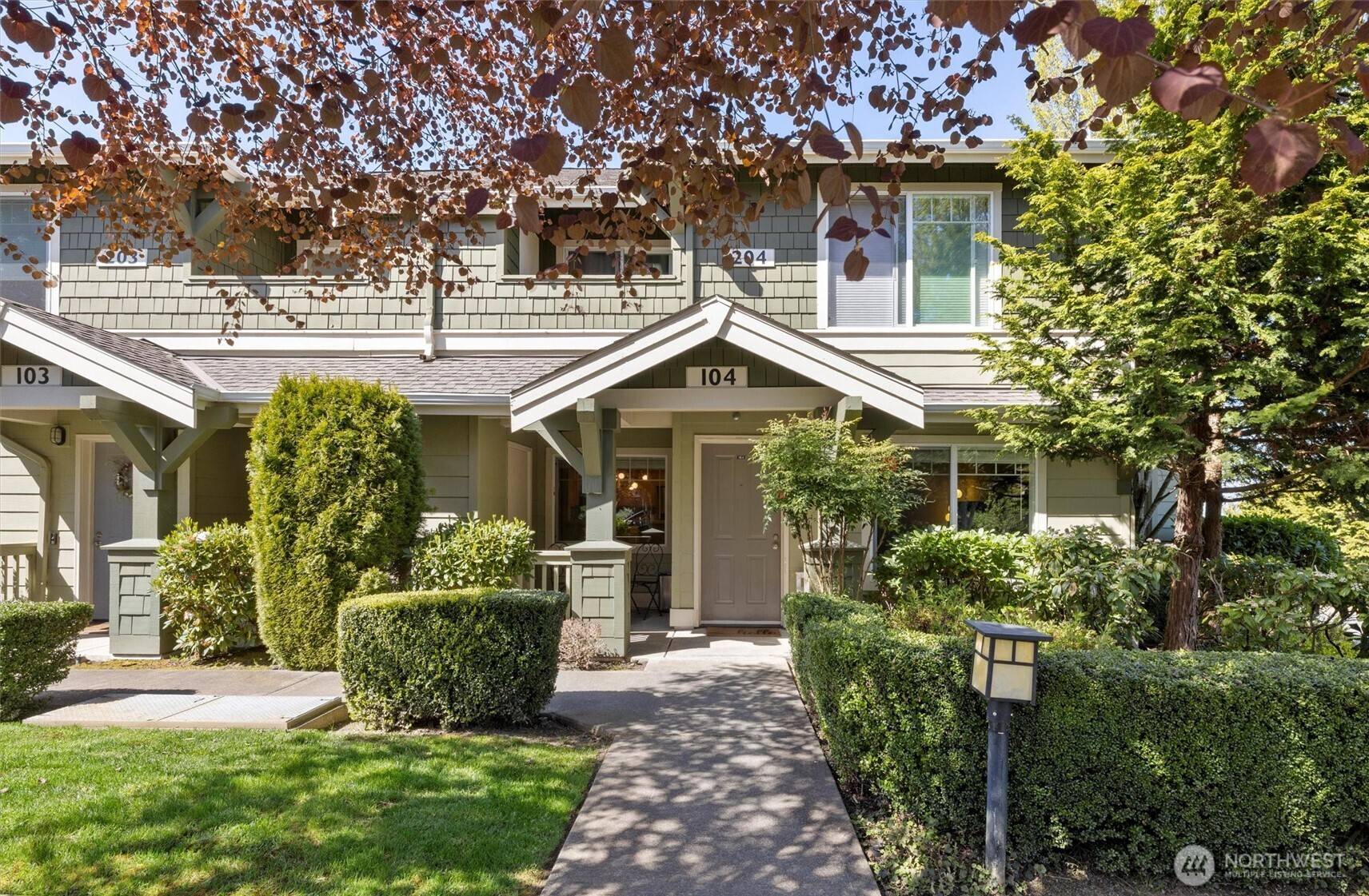 Issaquah, WA 98029,1981 24th AVE NE #104