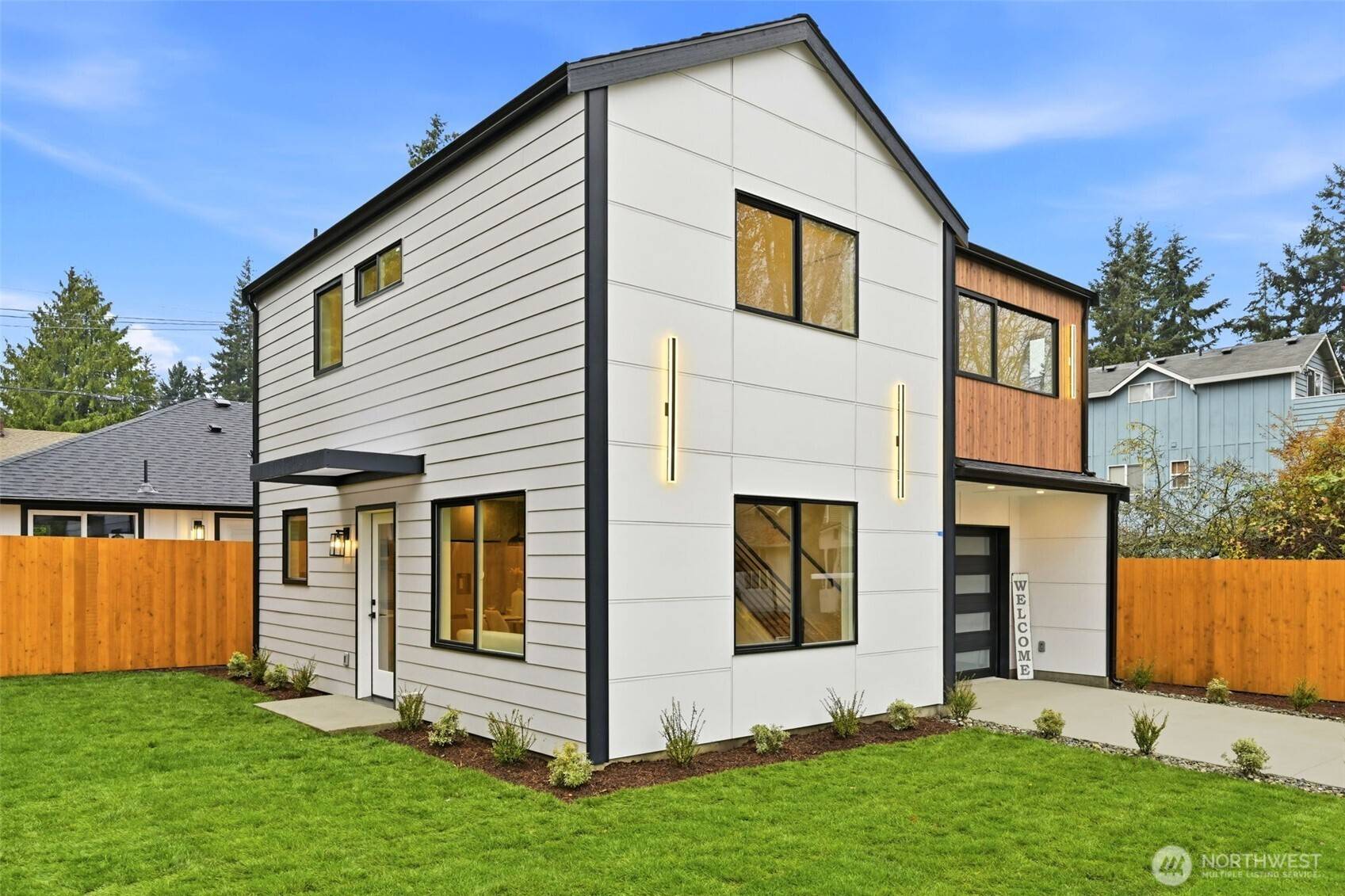 Seattle, WA 98133,14323 Wayne PL N