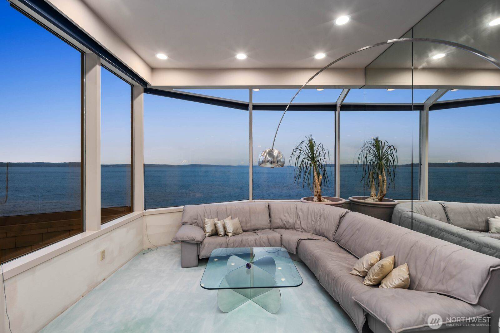 Seattle, WA 98116,3089 Alki AVE SW #2