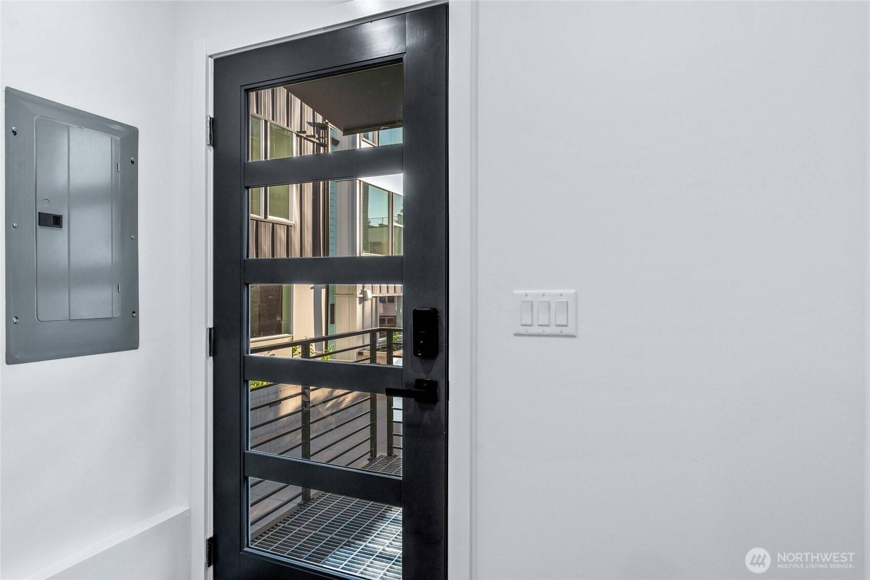 Seattle, WA 98125,12512 35th AVE NE #B