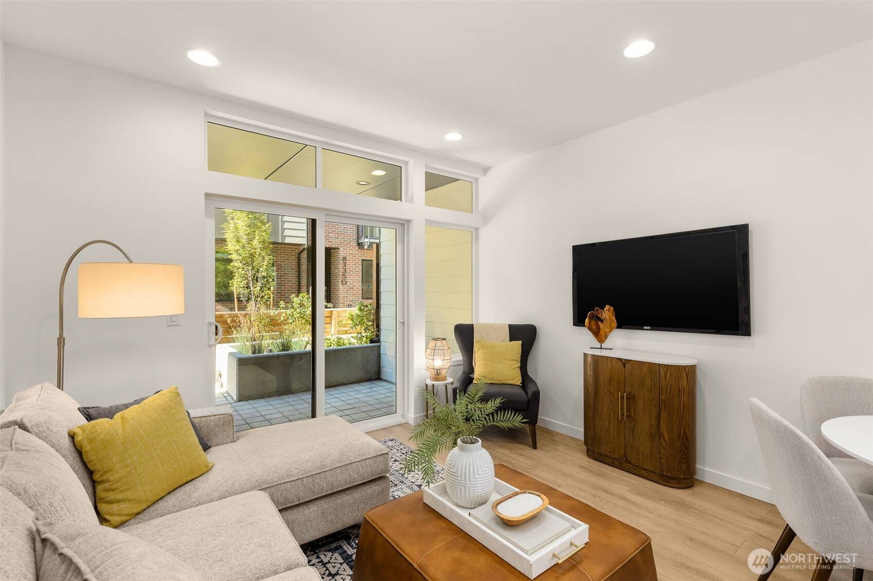 Seattle, WA 98117,8333 E 12th AVE NW