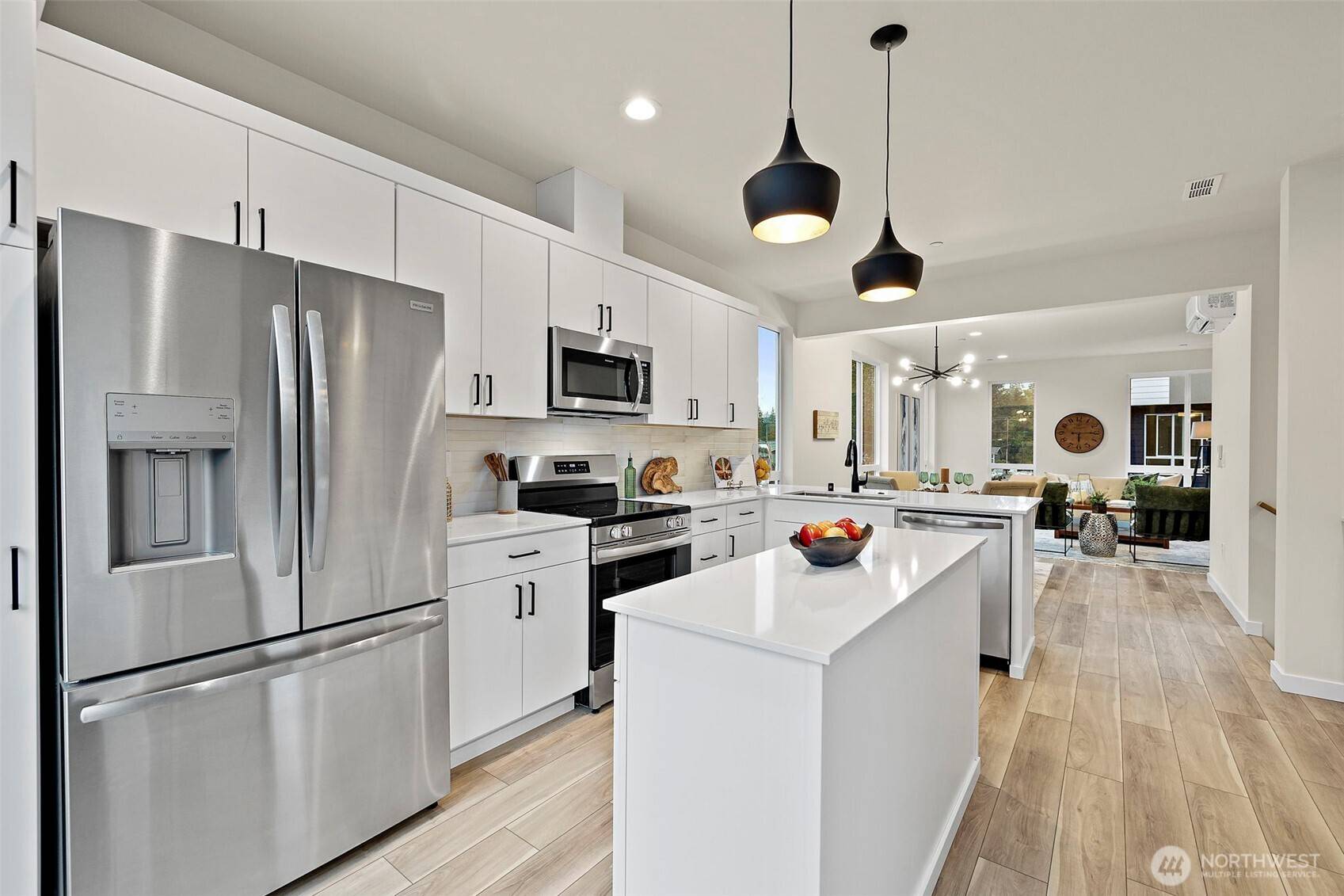 Edmonds, WA 98026,5015 144th ST SW #C1