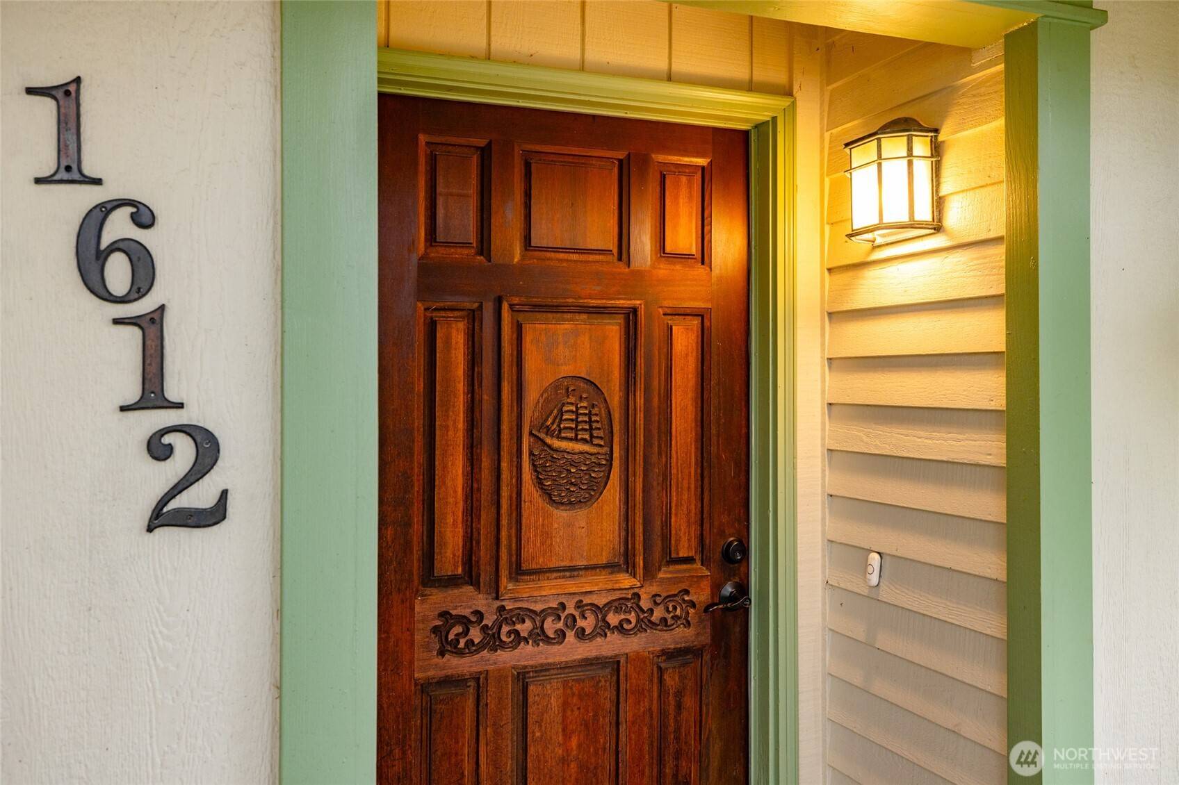 Anacortes, WA 98221,1612 14th ST