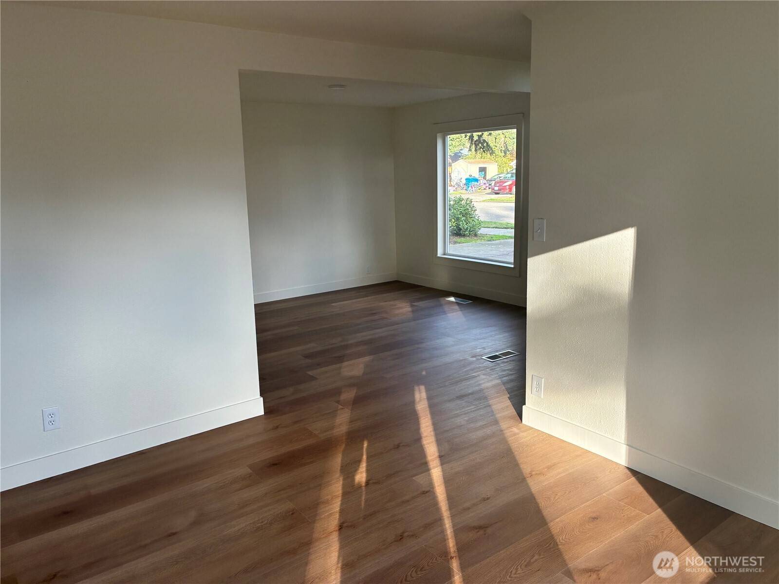 Puyallup, WA 98371,602 8th ST NW