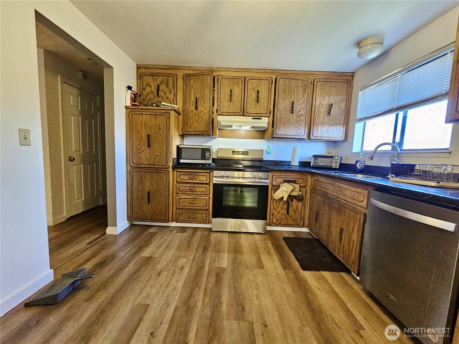 Seatac, WA 98188,18028 51st AVE S