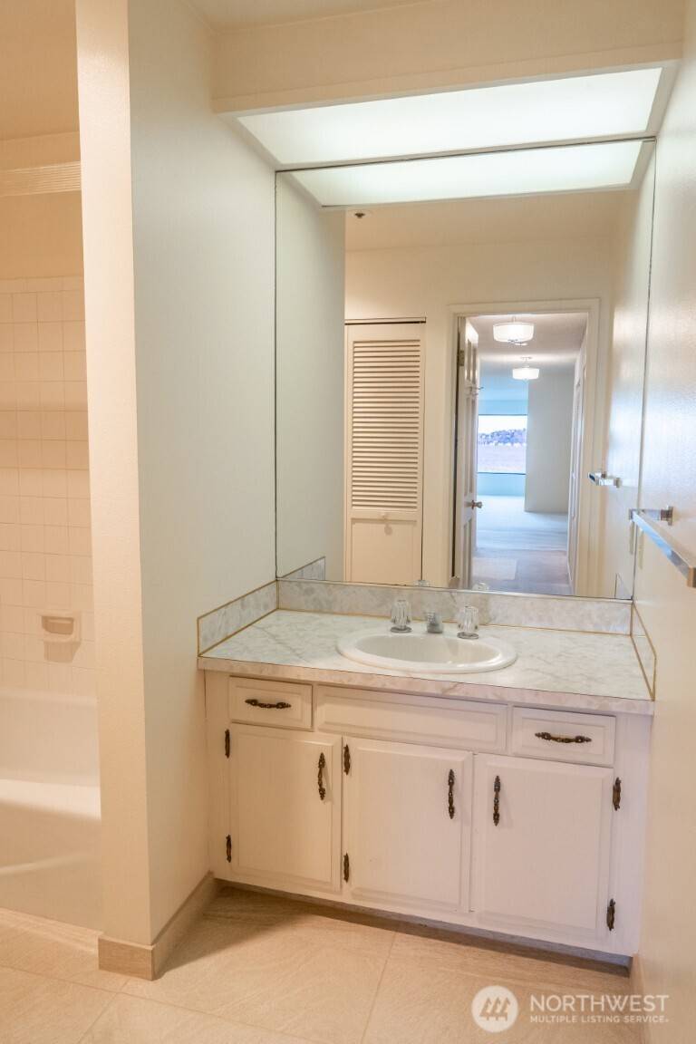 Seattle, WA 98116,1140 Alki AVE SW #303