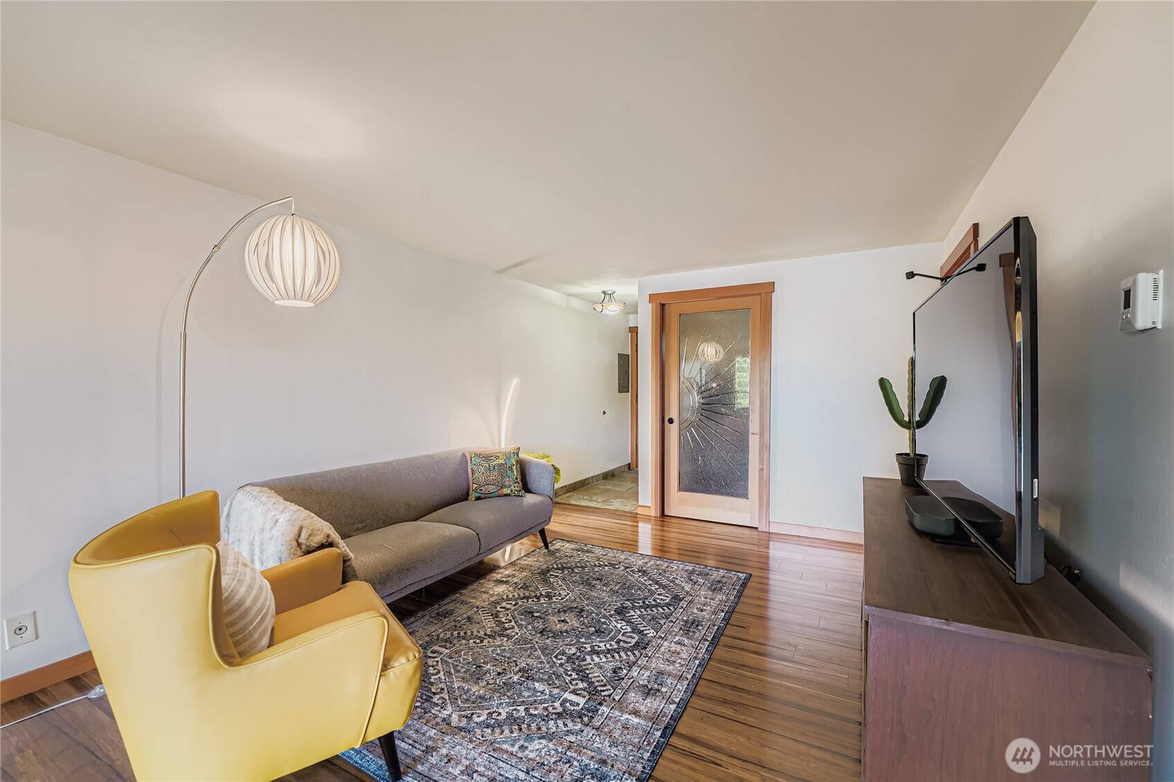 Seattle, WA 98199,3200 W Commodore WAY #206