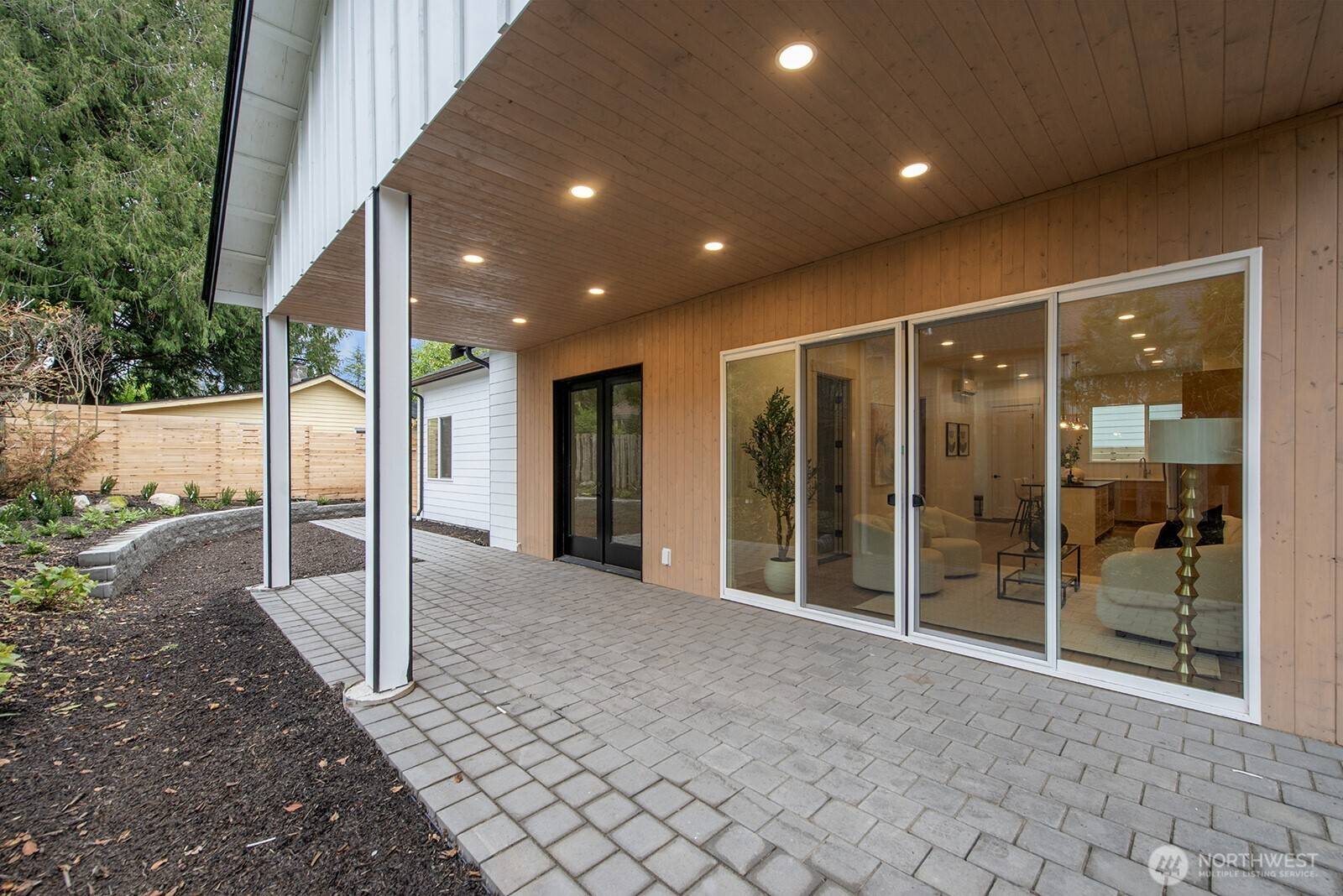 Seattle, WA 98125,10811 24th AVE NE