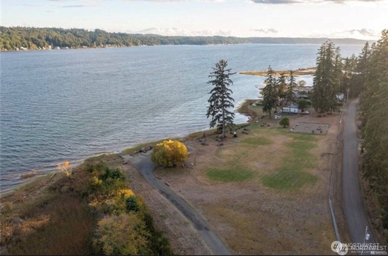 Belfair, WA 98528,231 NE Barbara LN