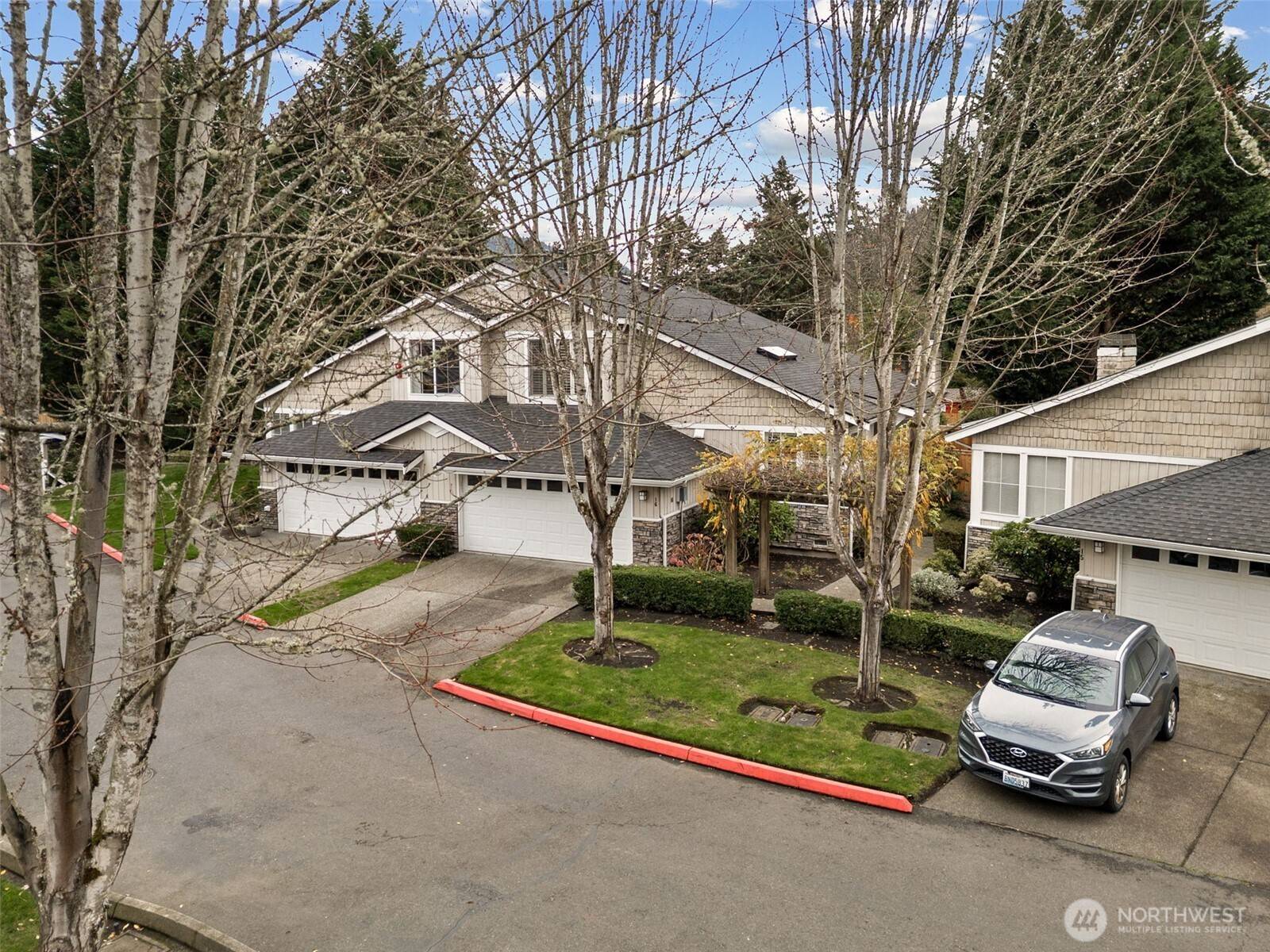 Issaquah, WA 98027,120 Newport WAY NW #16