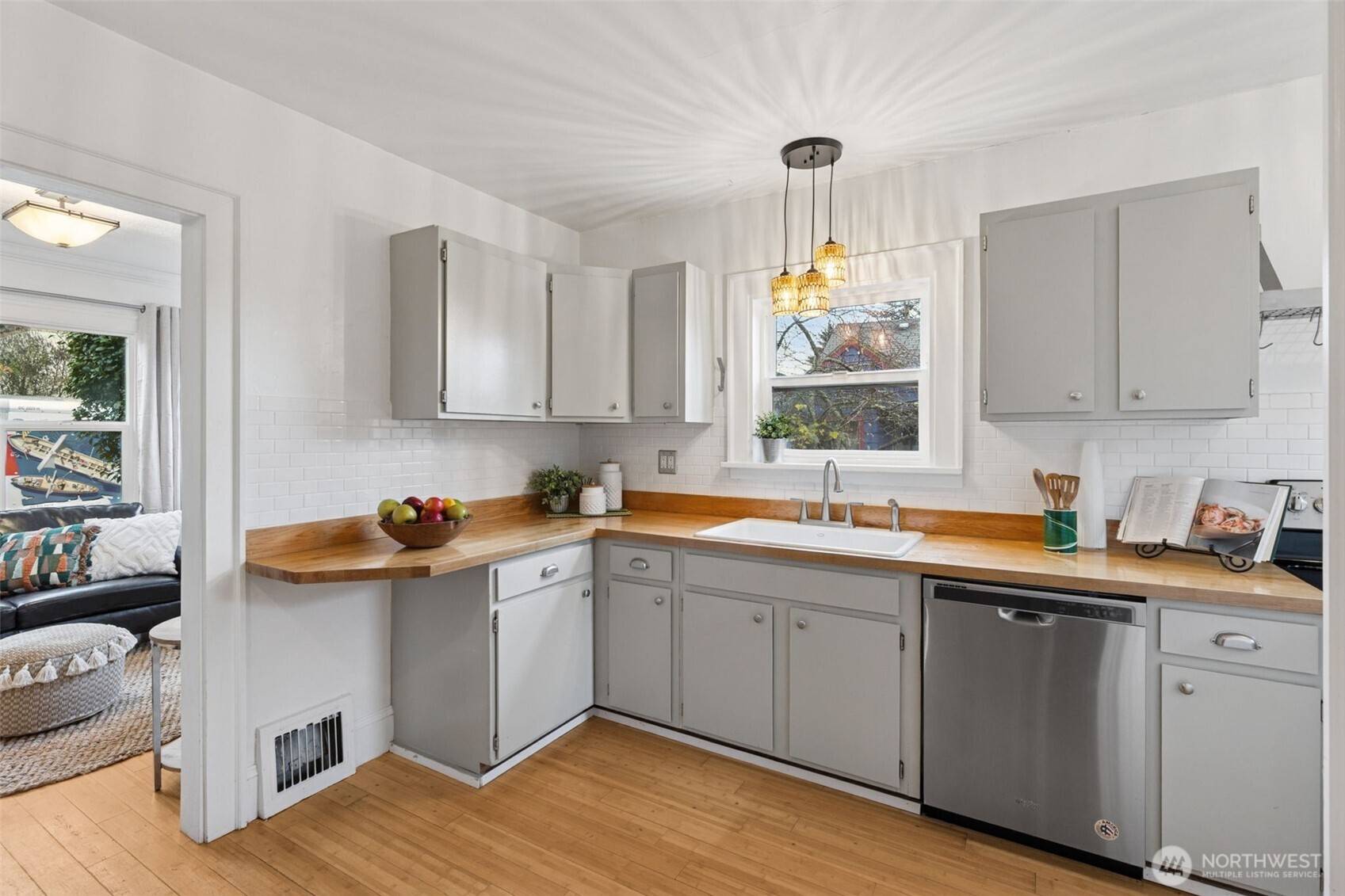 Olympia, WA 98502,408 Rogers ST SW