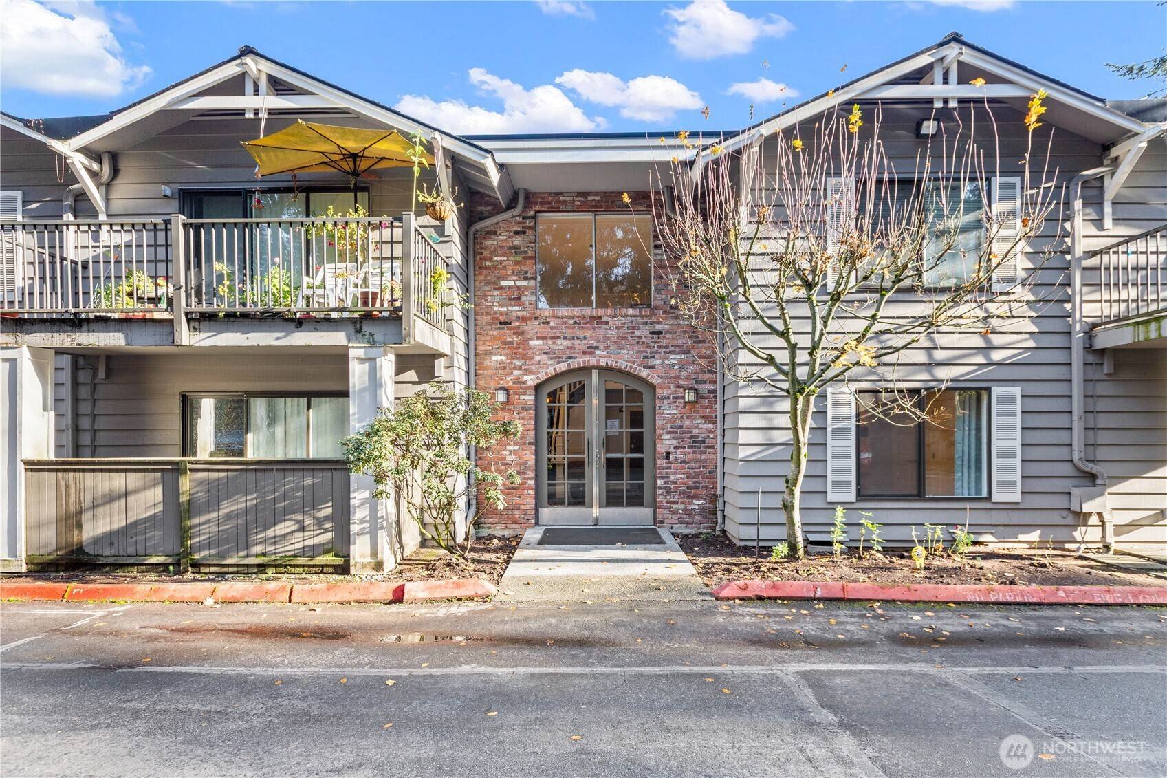 Edmonds, WA 98026,8021 234th ST SW #210