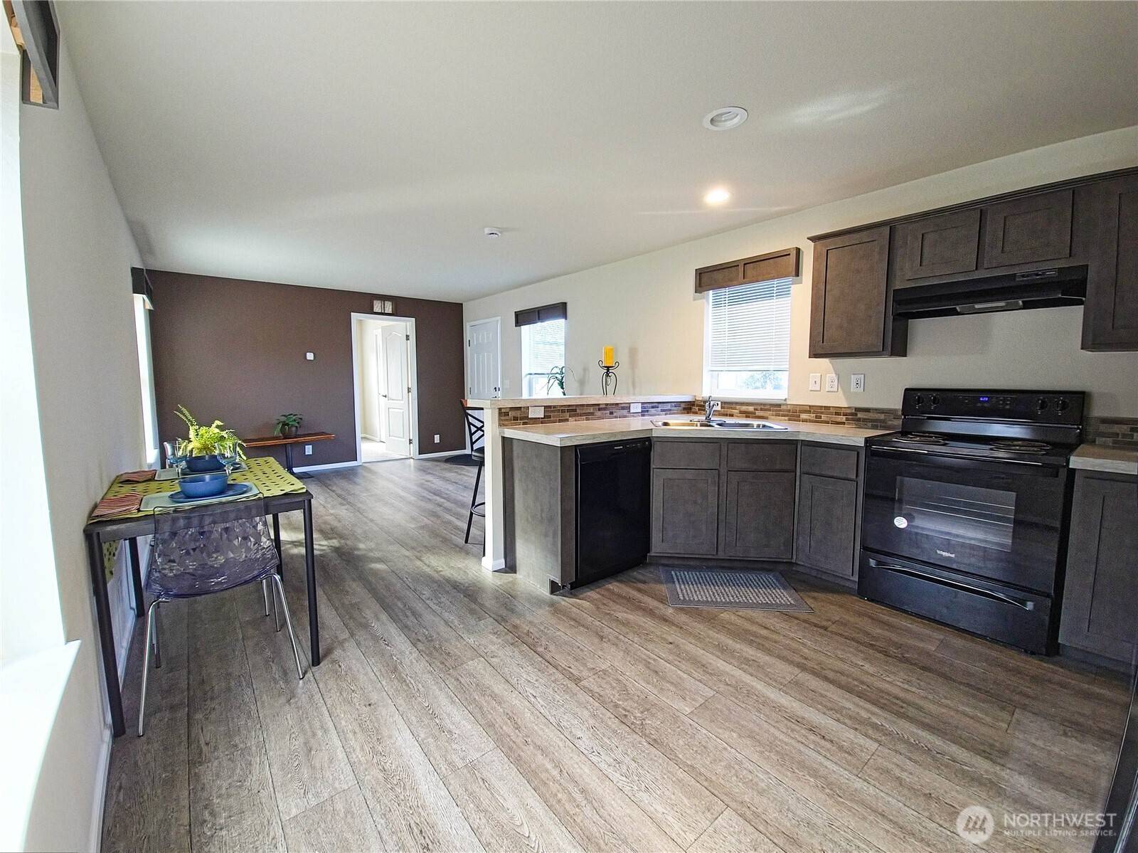 Seaview, WA 98624,1303 30th ST #21