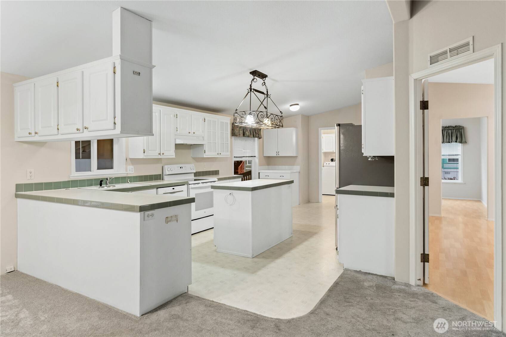 Bremerton, WA 98311,970 NE Saturn LN