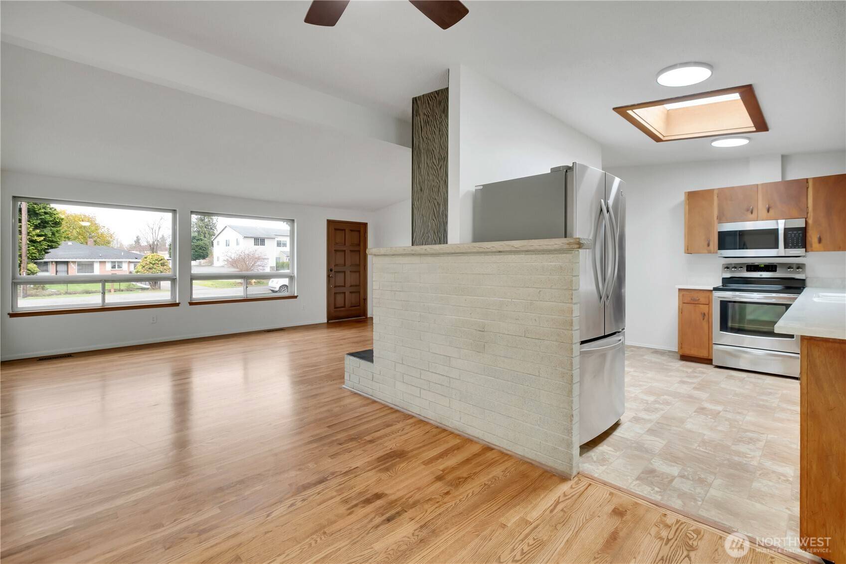 Des Moines, WA 98198,1361 S 279th ST