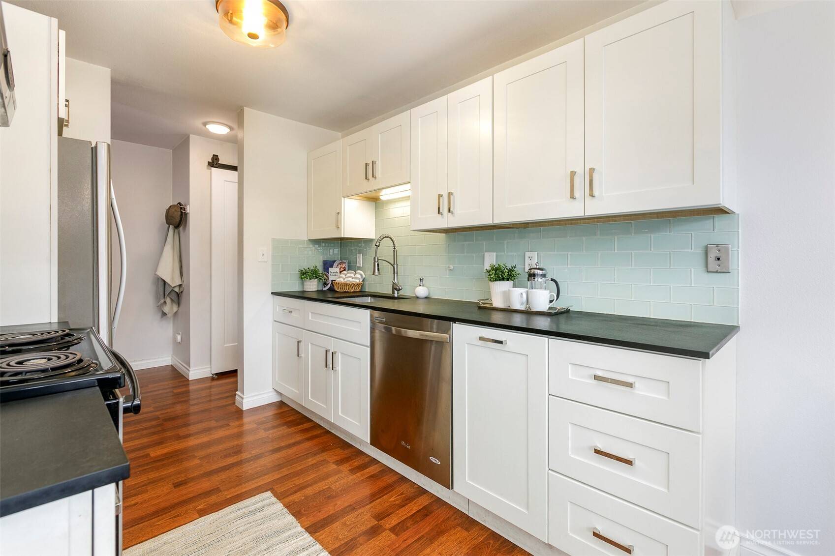 Seattle, WA 98115,5818 NE 70th ST #A106