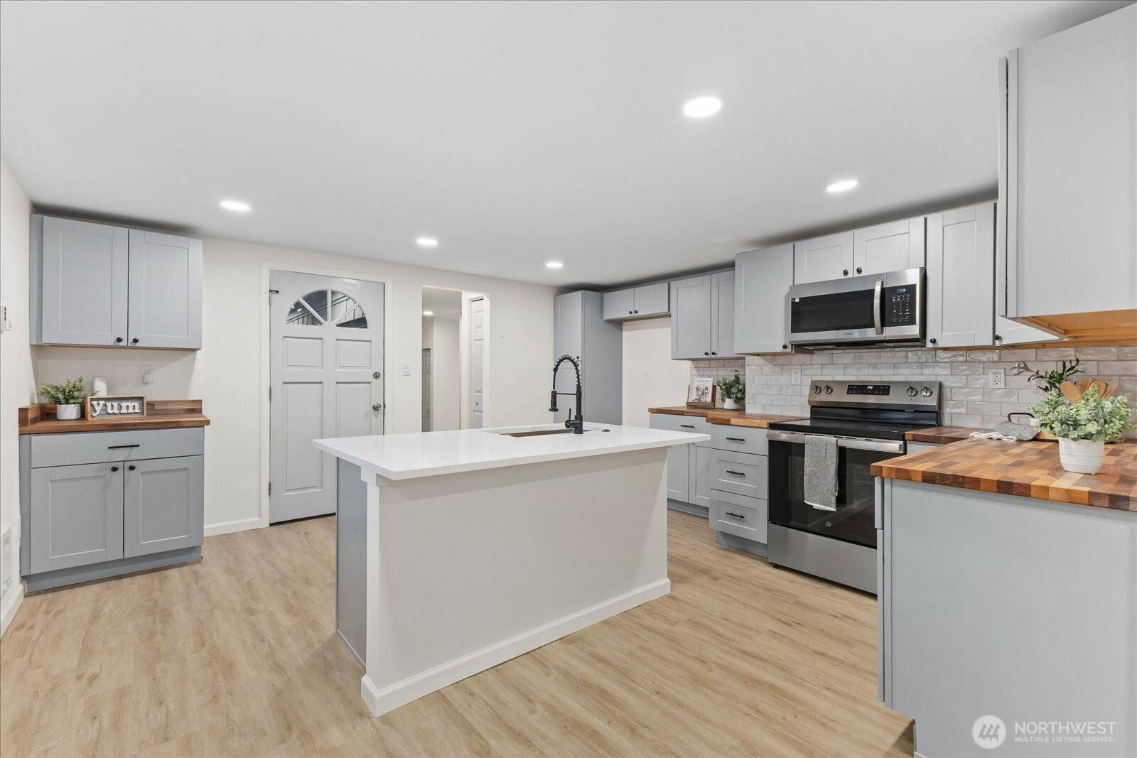 Tacoma, WA 98444,135 117th ST S