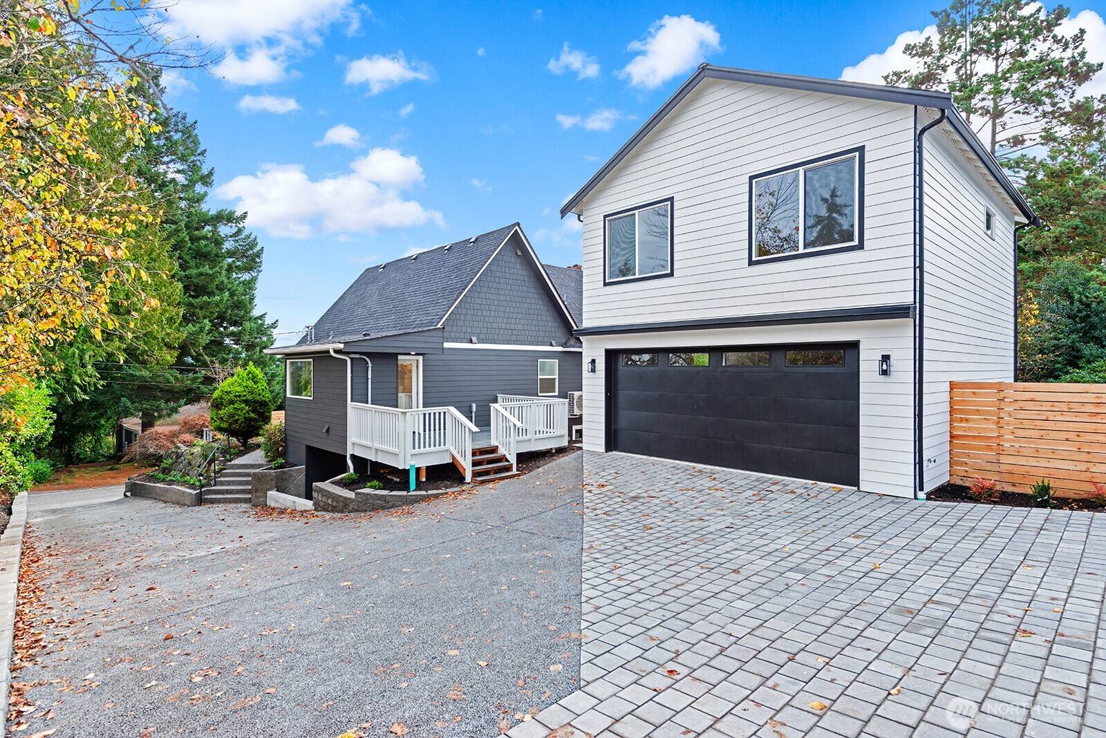 Seattle, WA 98125,10813 24th AVE NE