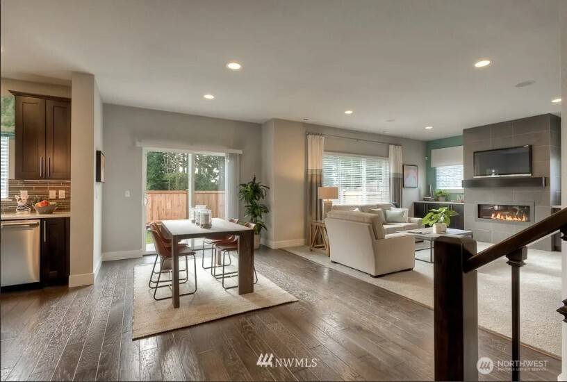 Bothell, WA 98012,3606 200th Place SE