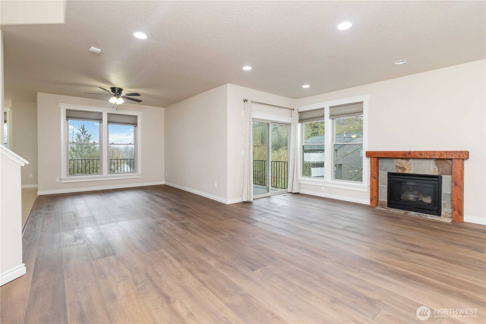 Kelso, WA 98626,119 Peninsula DR