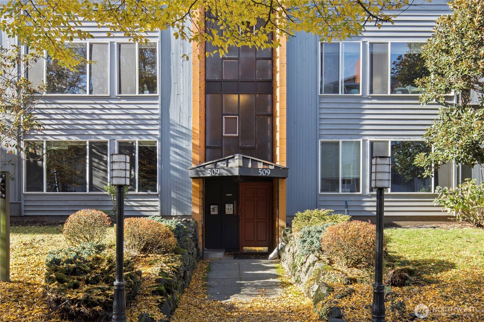 Seattle, WA 98112,509 19th AVE E