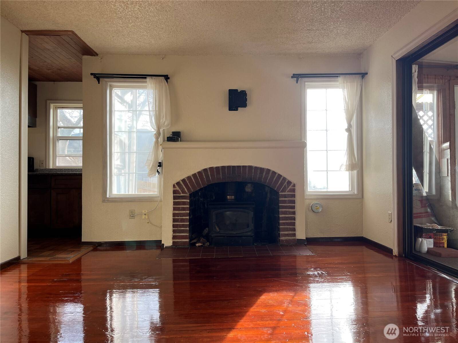 Des Moines, WA 98198,22502 8th AVE S