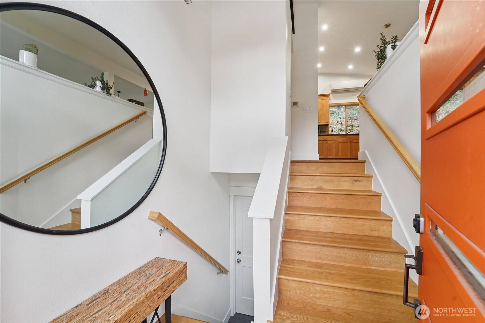 Burien, WA 98166,13835 17th AVE SW