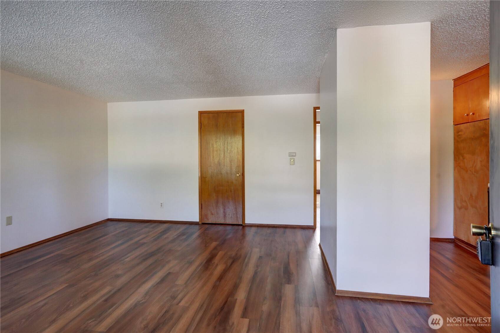 Federal Way, WA 98003,30853 14th AVE S