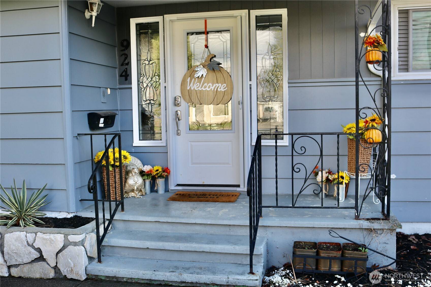 Lynden, WA 98264,924 E Grover ST