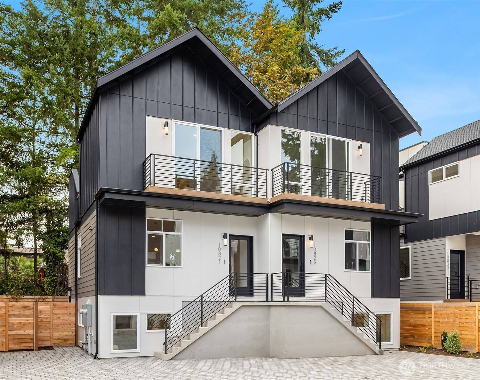 Seattle, WA 98125,10817 11th AVE NE #B