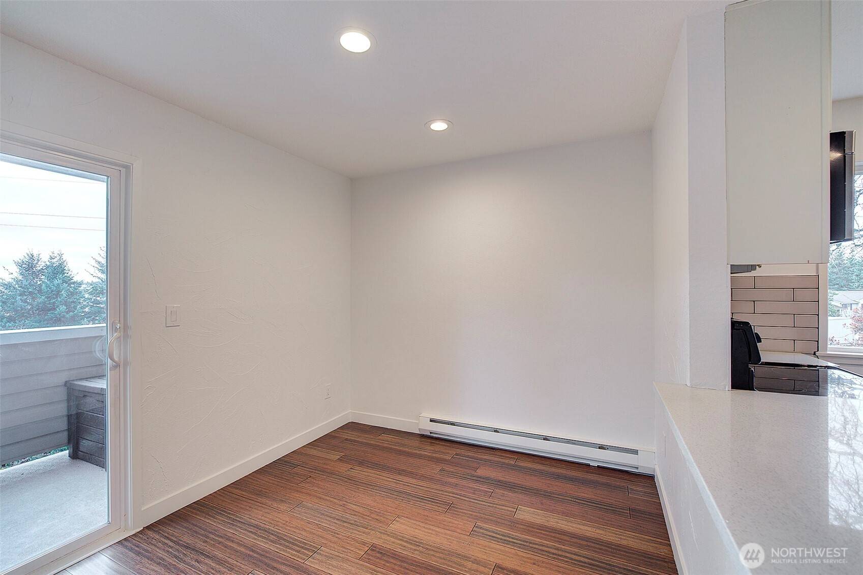 Kirkland, WA 98034,12429 NE 130th CT #G201